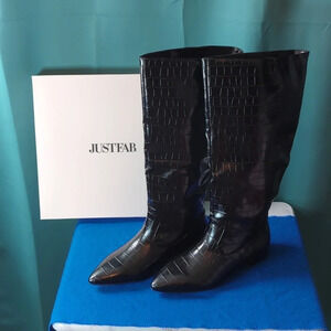 Just Fab Boots, New in Box, Size 7
